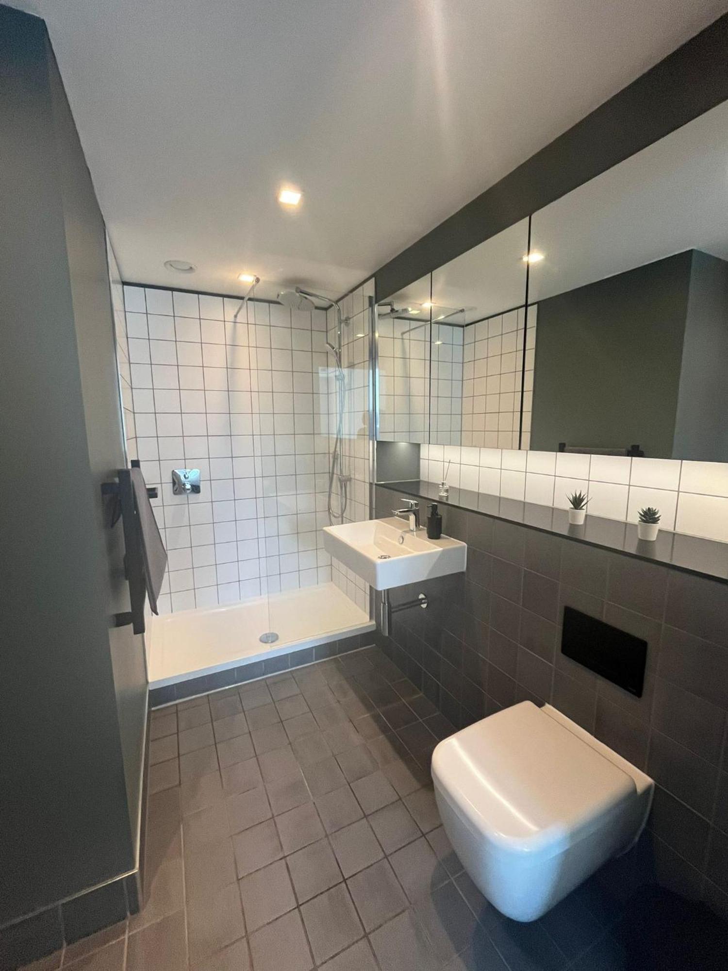 Luxury 2 Bedroom Apartment Manchester Bagian luar foto
