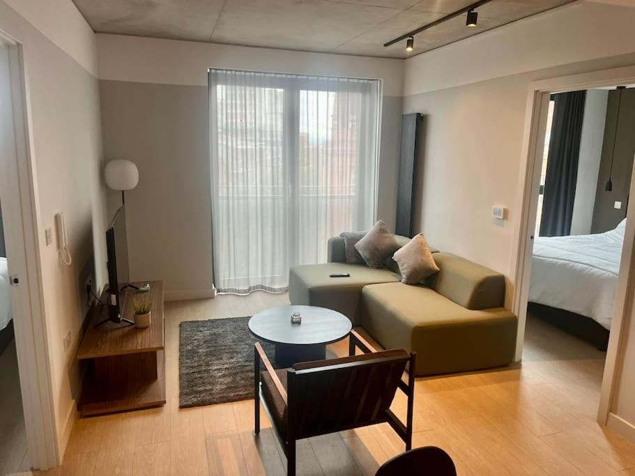 Luxury 2 Bedroom Apartment Manchester Bagian luar foto
